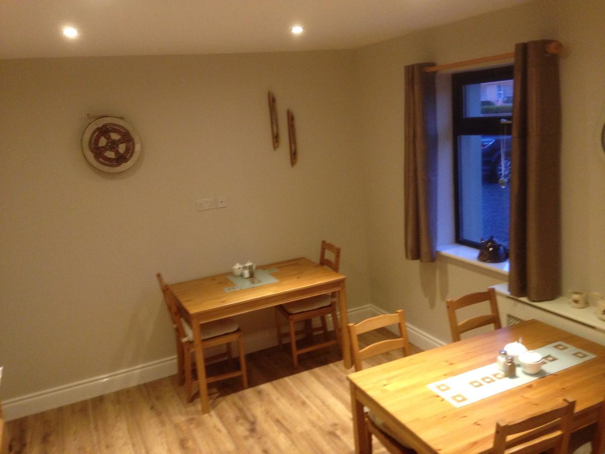 Dale View Bed & Breakfast Лисдунварна Екстериор снимка
