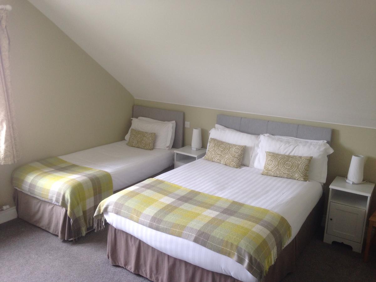 Dale View Bed & Breakfast Лисдунварна Екстериор снимка